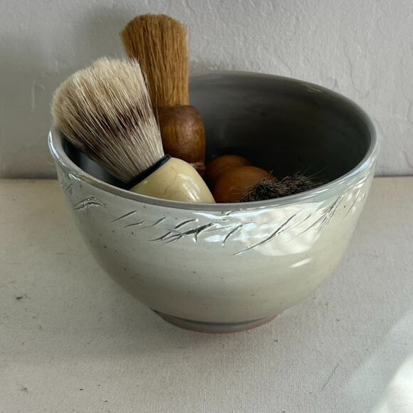 Studio Art Pottery Handmade Bowl Speckled Gray W/ Glossy Finish Signed By Anne C - Picture 1 of 16